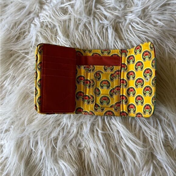 Vera Bradley 💫Trifold 💫wallet - Picture 5 of 5
